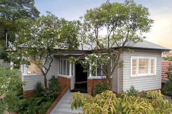 10 Sea View Road, Wollongong, NSW 2500