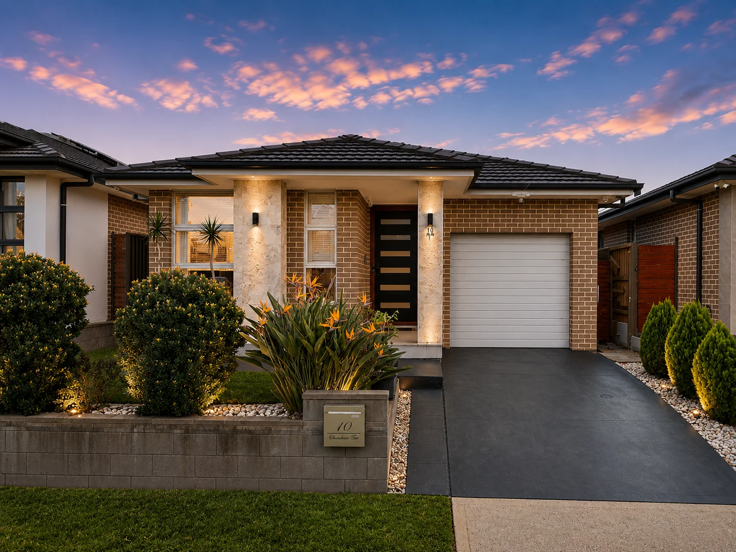 10 Stoneham Circuit, Oran Park NSW 2570