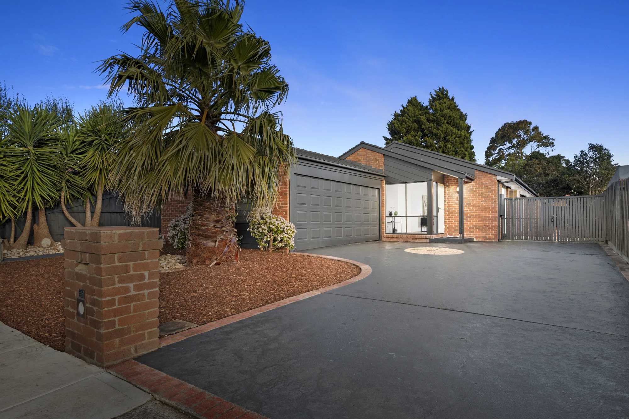10 Tench Court, Mill Park, Vic 3082