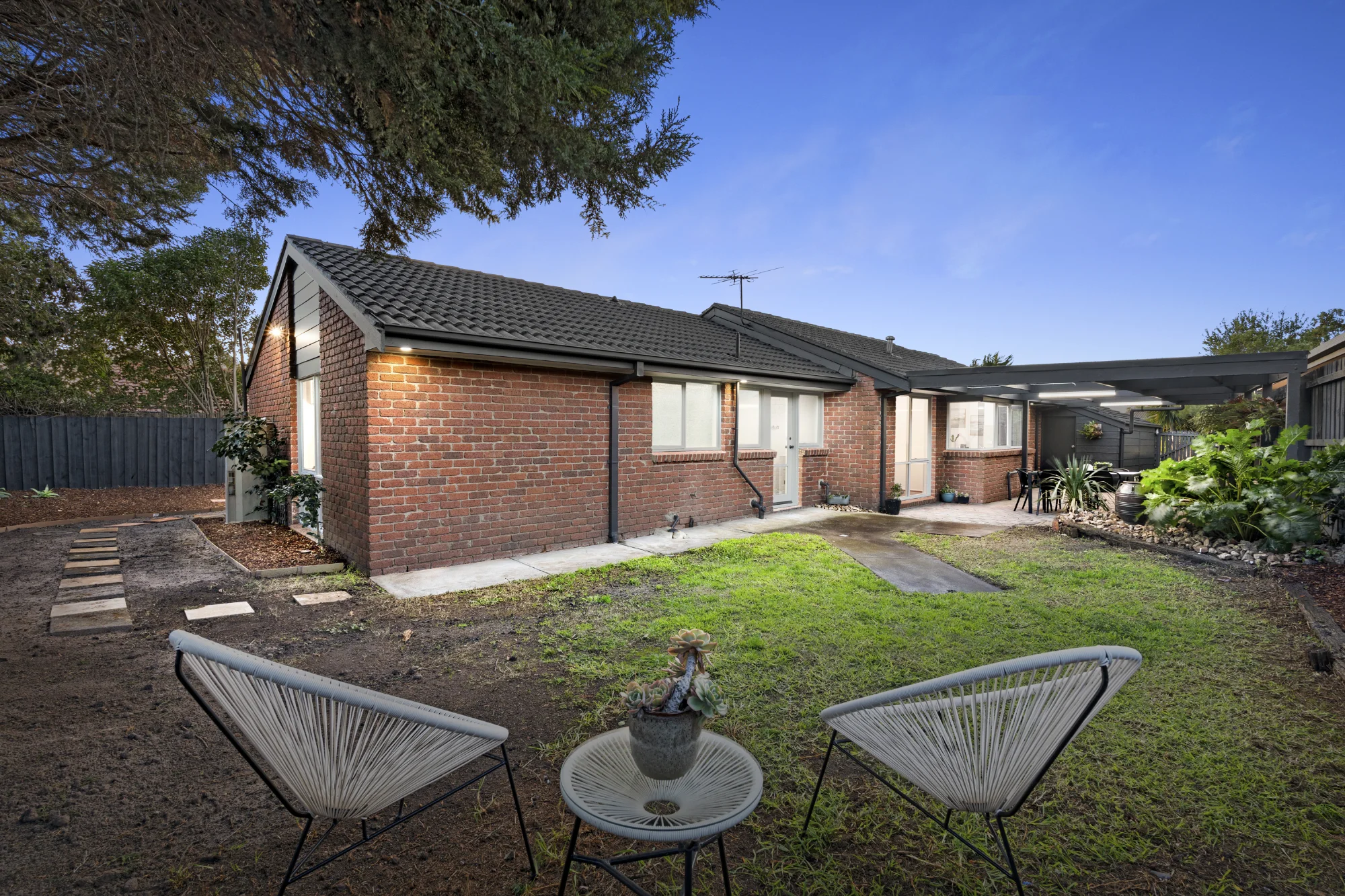 10 Tench Court, Mill Park, Vic 3082