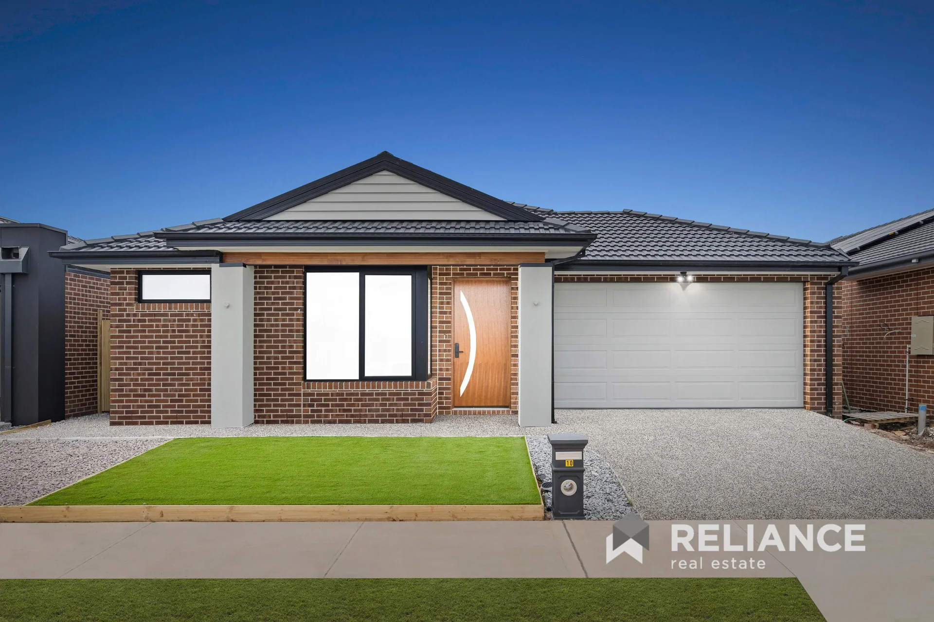 10 Treemartin Street, Deanside, Vic 3336