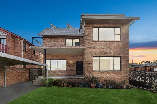 10 Waratah Parade, Narraweena, NSW 2099