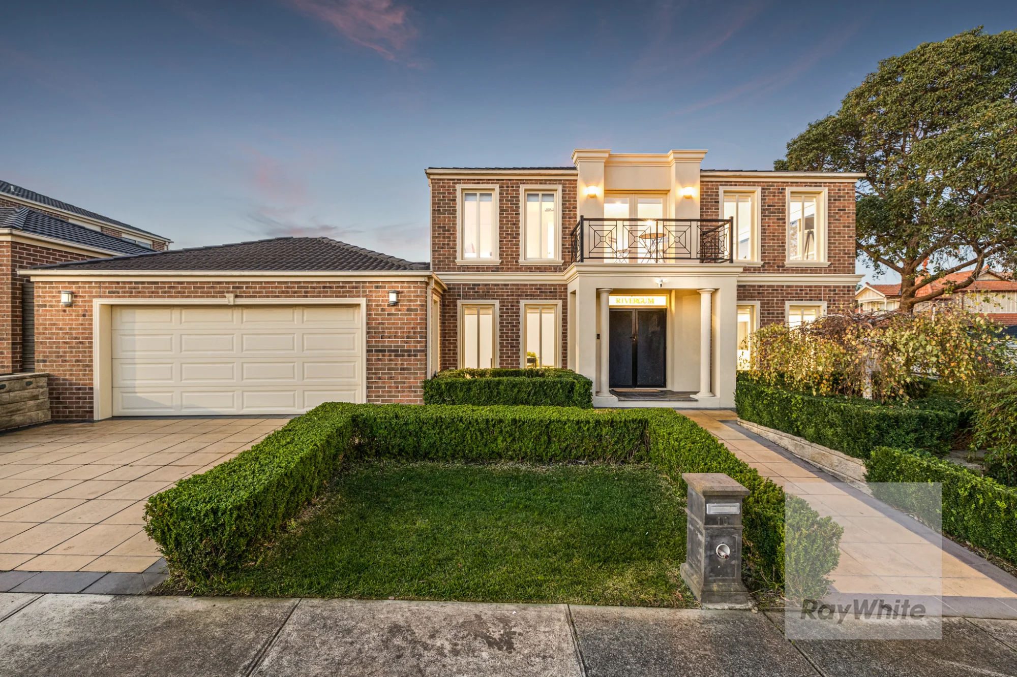 10 Ward Drive, Mill Park, Vic 3082
