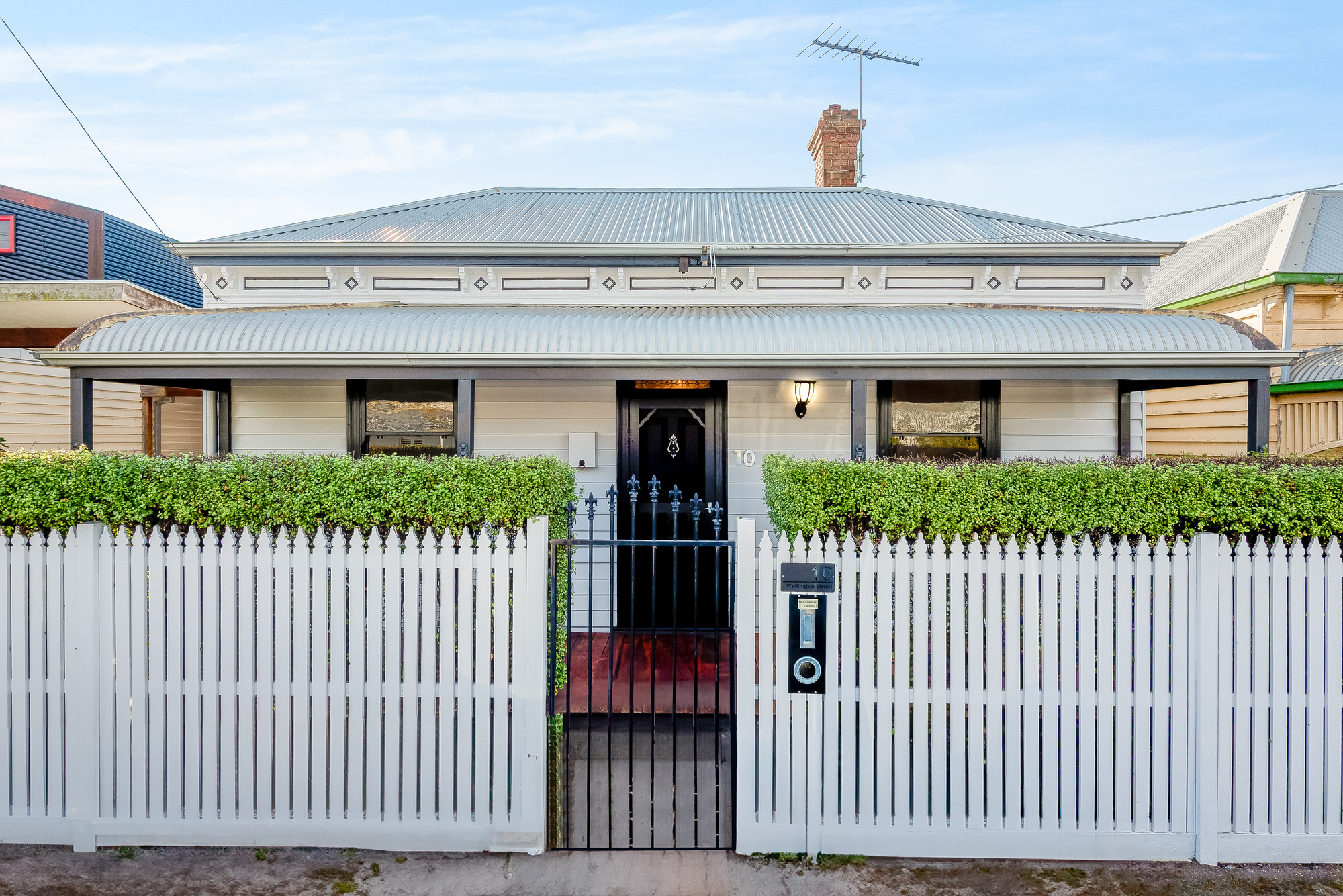 10 Wellington Street, Geelong West, Vic 3218 10 Wellington Street, Geelong West, Vic 3218