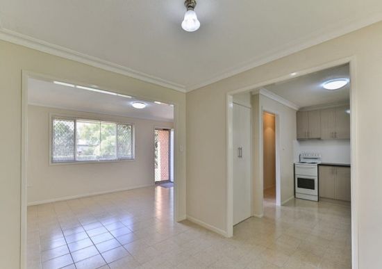 101 West Street, Newtown, Qld 4350