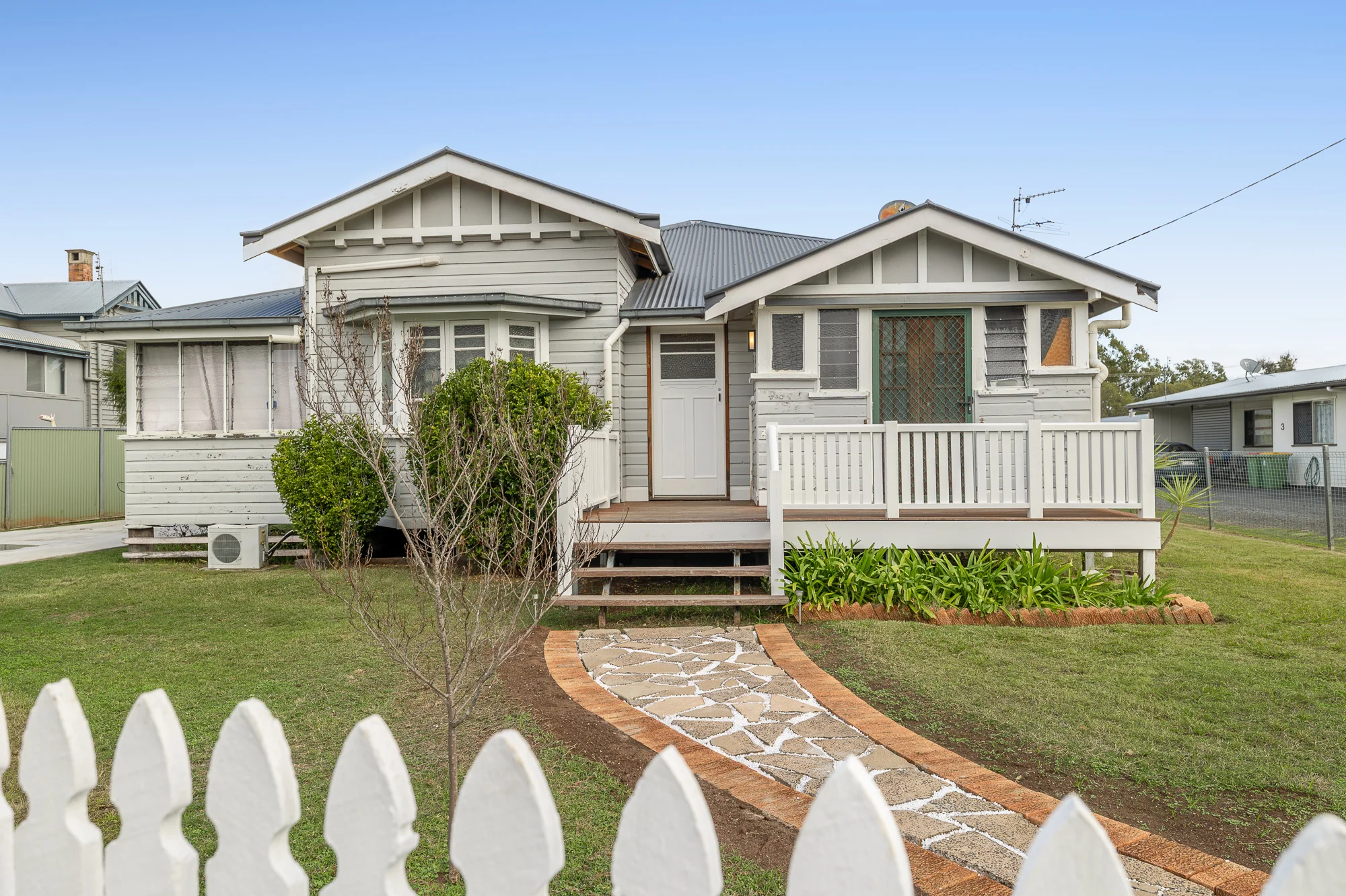 105 Bridge Street, Oakey, Qld 4401