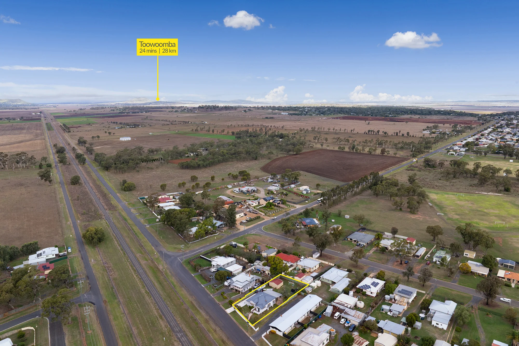 105 Bridge Street, Oakey, Qld 4401