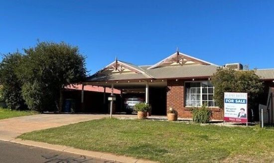 10A Riverina Way, Hannans, WA 6430