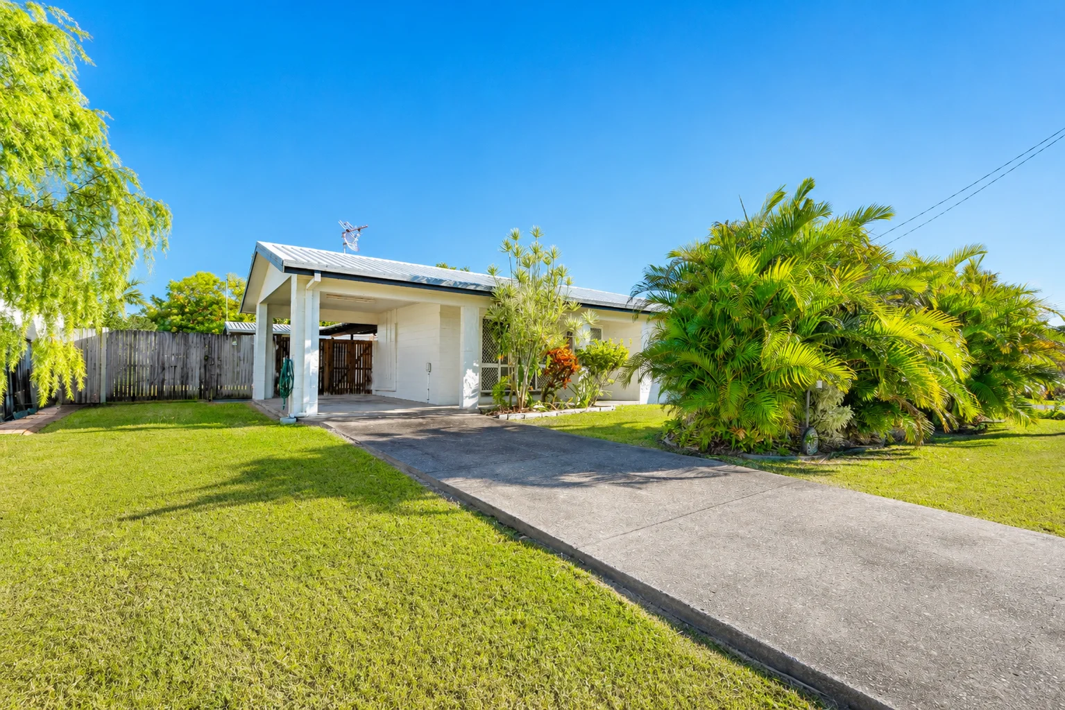 11 Amanda Avenue, Rasmussen, Qld 4815