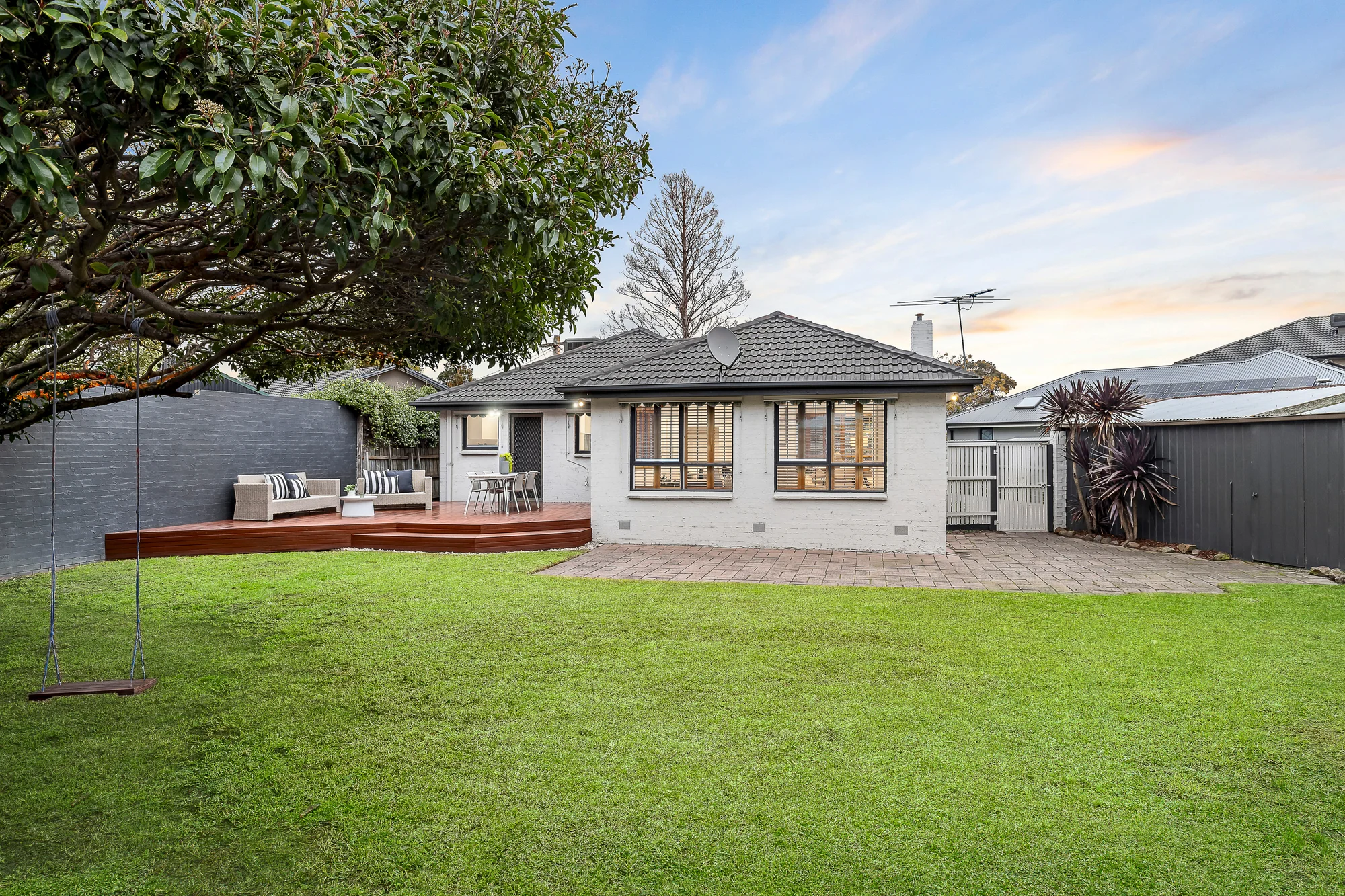 11 Azalea Court, Cheltenham, Vic 3192