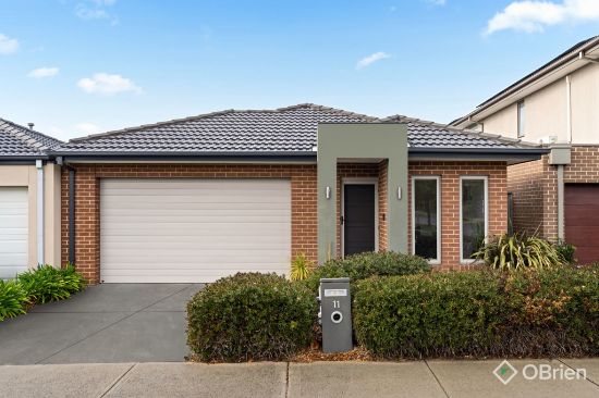 11 Barcelona Avenue, Clyde North, Vic 3978