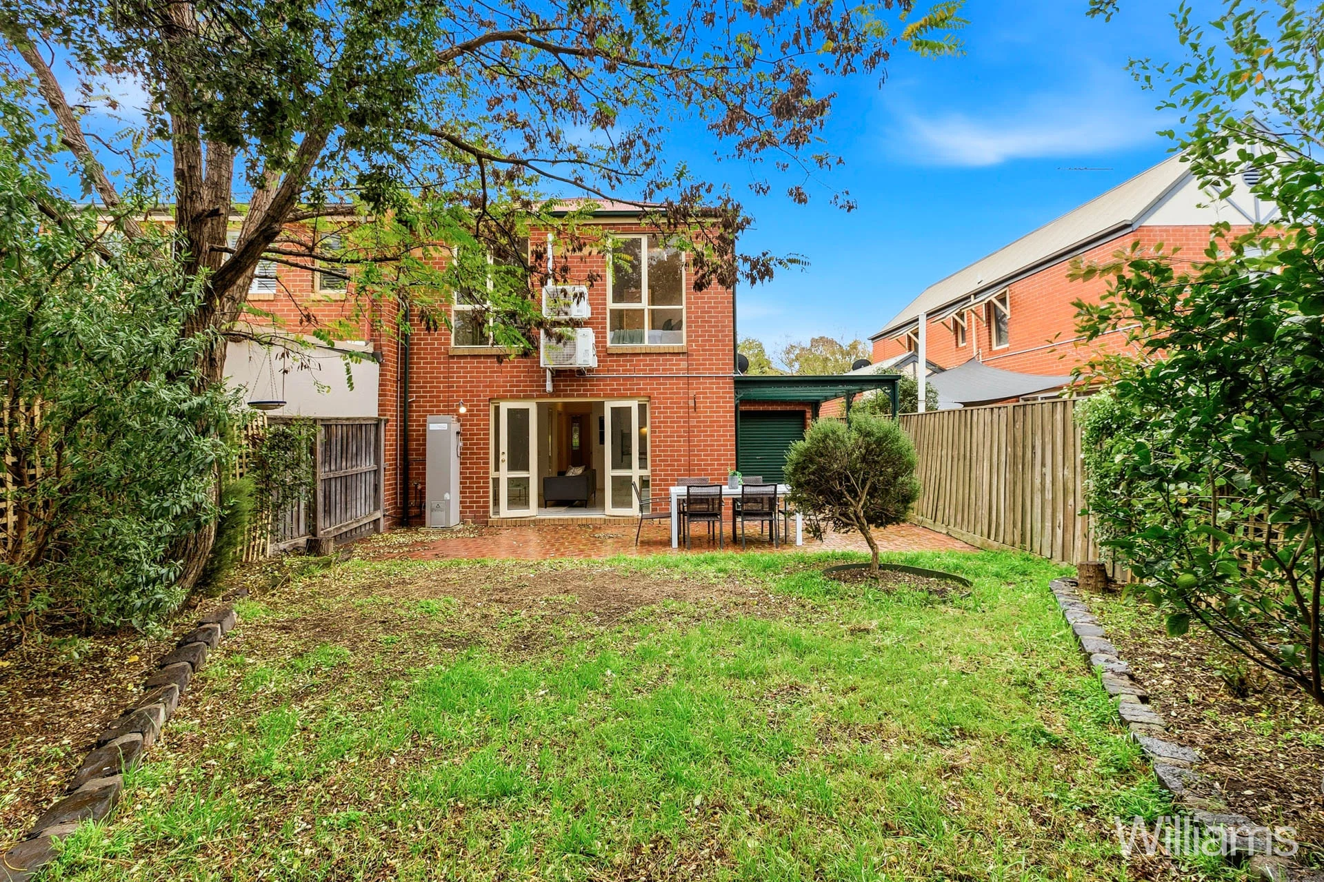11 Bates Drive, Williamstown, Vic 3016
