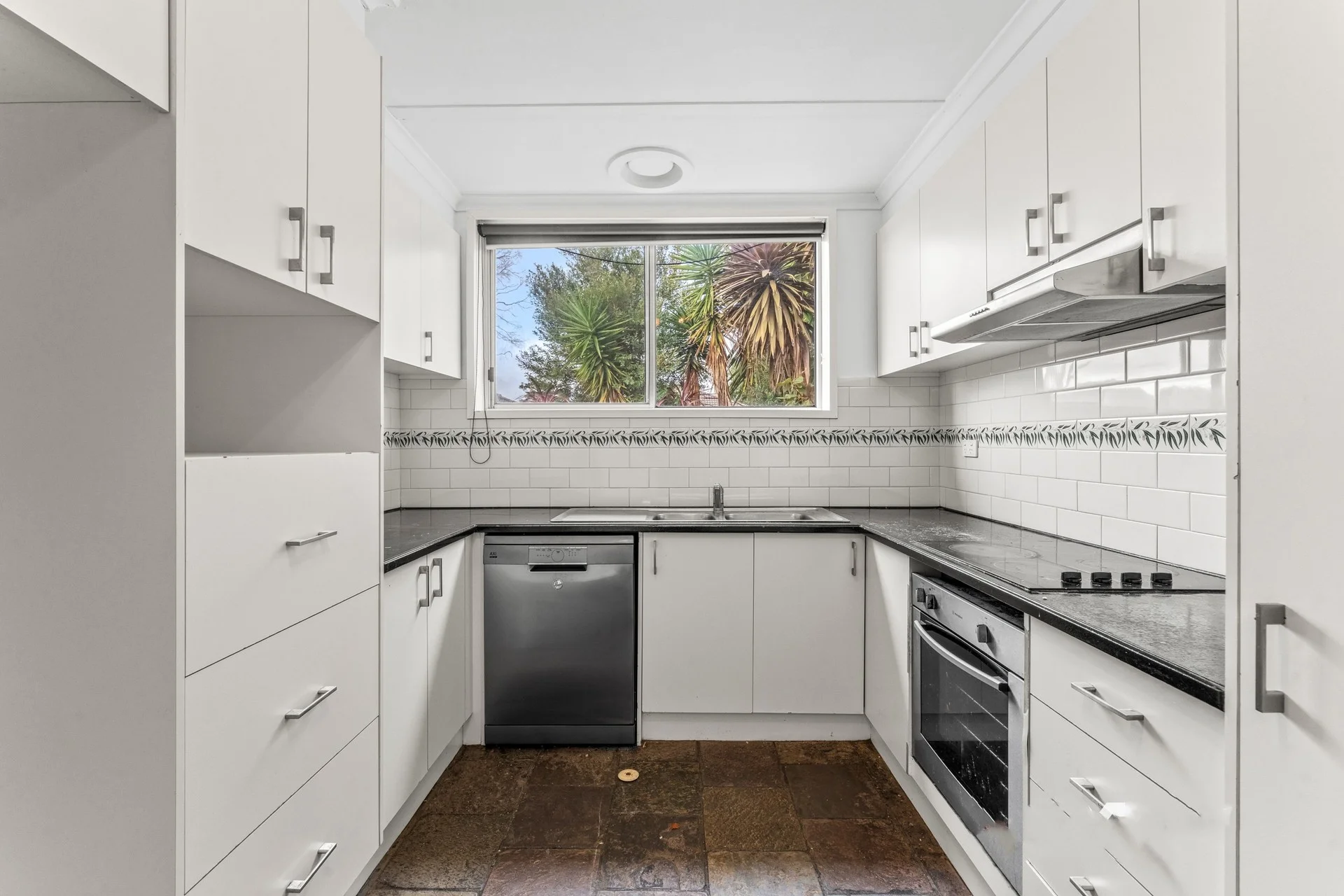 11 Binding Avenue, Cranbourne, Vic 3977