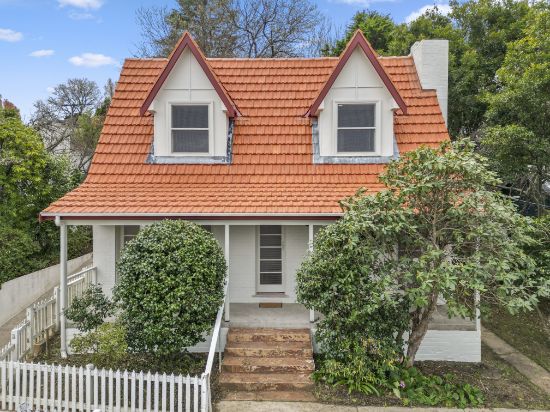 11 Great Western Highway, Leura, NSW 2780