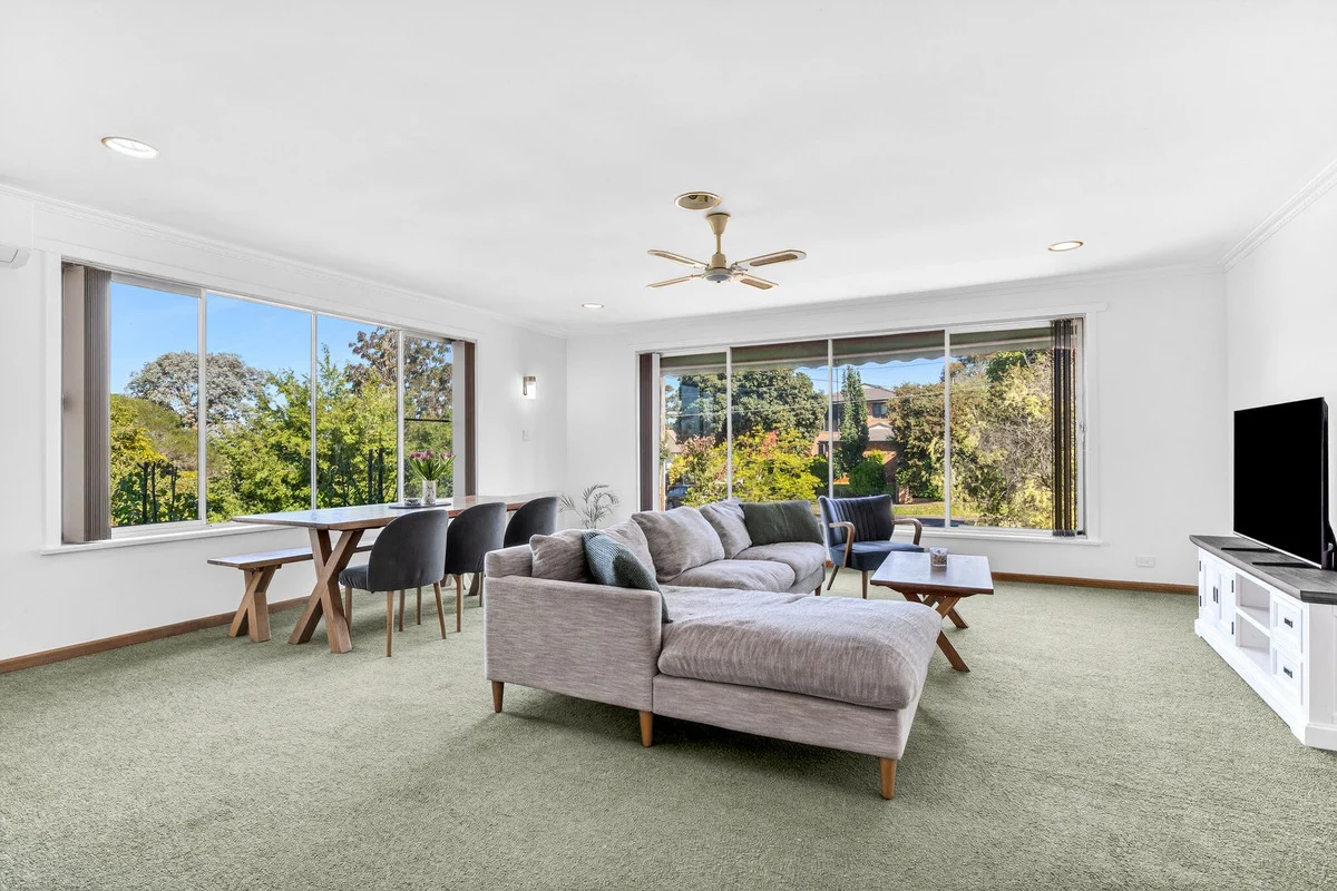 11 Lichen Grove, Highton, Vic 3216