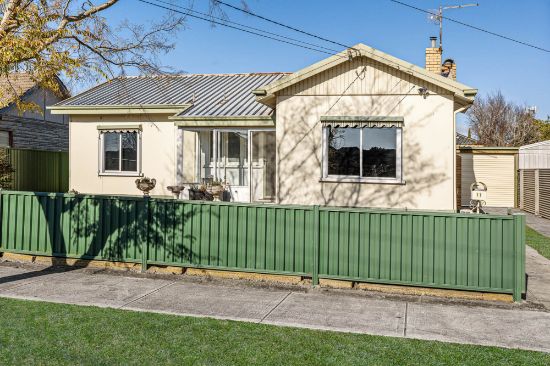 11 Linden Avenue, Wendouree, Vic 3355