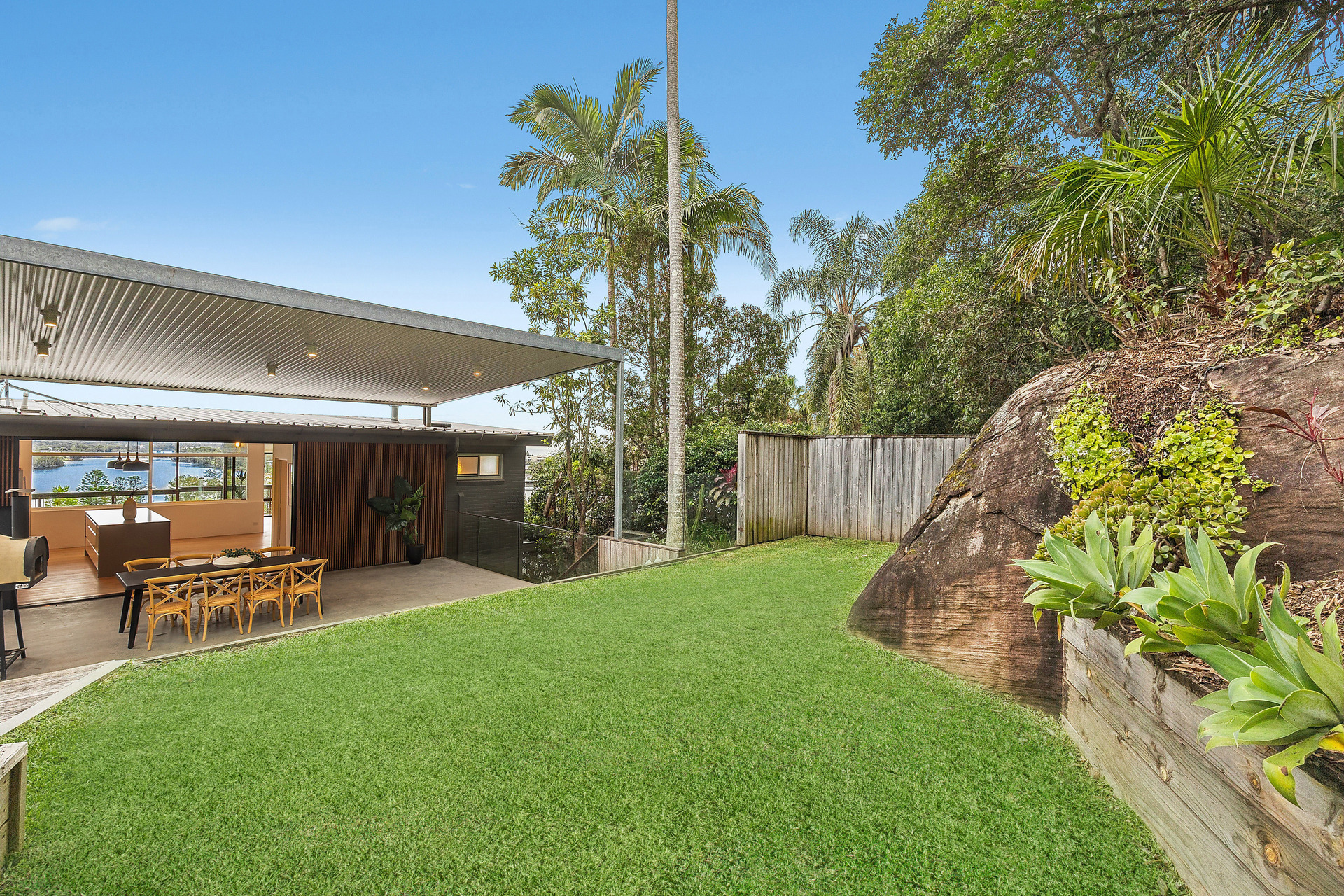 11 Lindley Avenue, Narrabeen, NSW 2101 11 Lindley Avenue, Narrabeen, NSW 2101