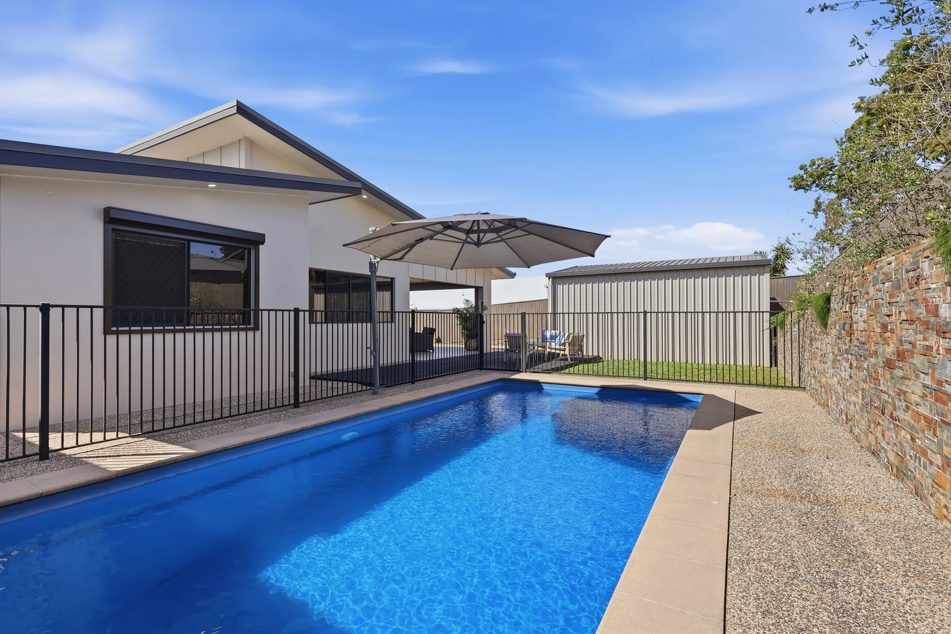 11 McIlwraith Way, Rural View, Qld 4740