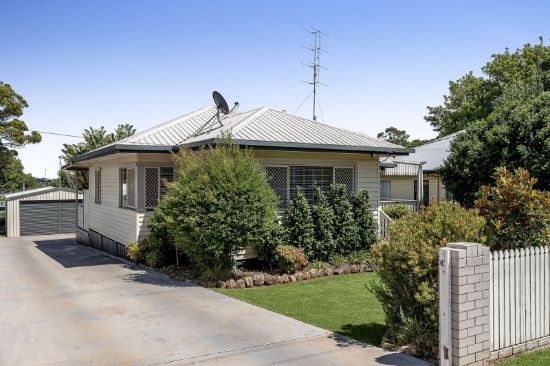 11 Peel Street, South Toowoomba, Qld 4350