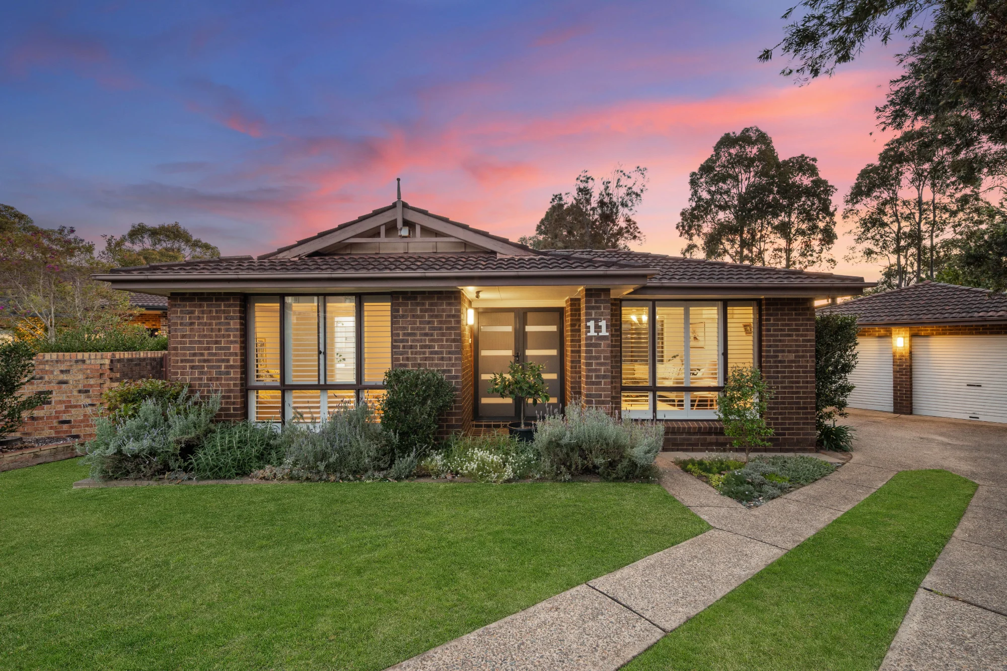 11 Ribbon Gum Close, Alfords Point, NSW 2234