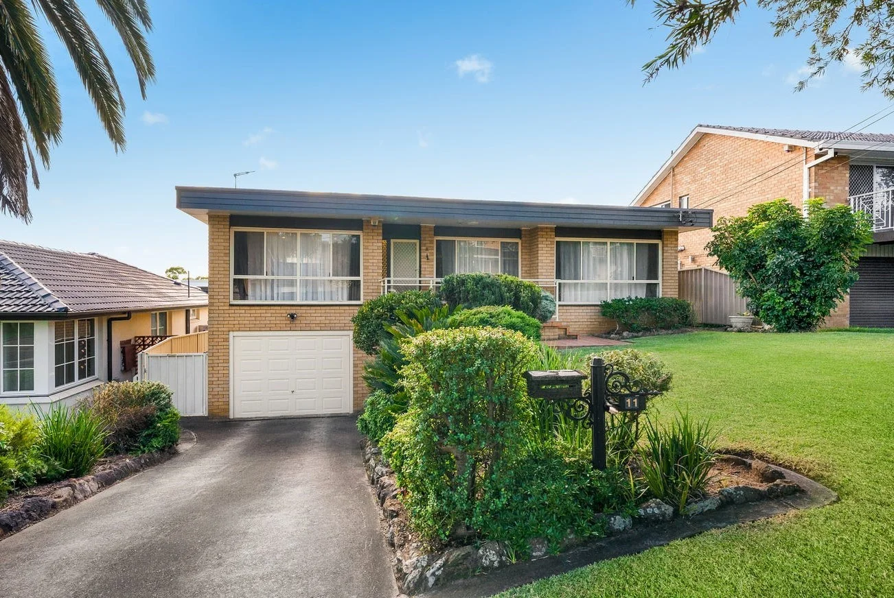 11 Saric Avenue, Georges Hall, NSW 2198