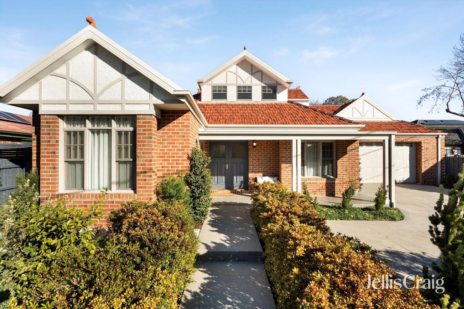 11 Serpentine Street, Mont Albert, Vic 3127