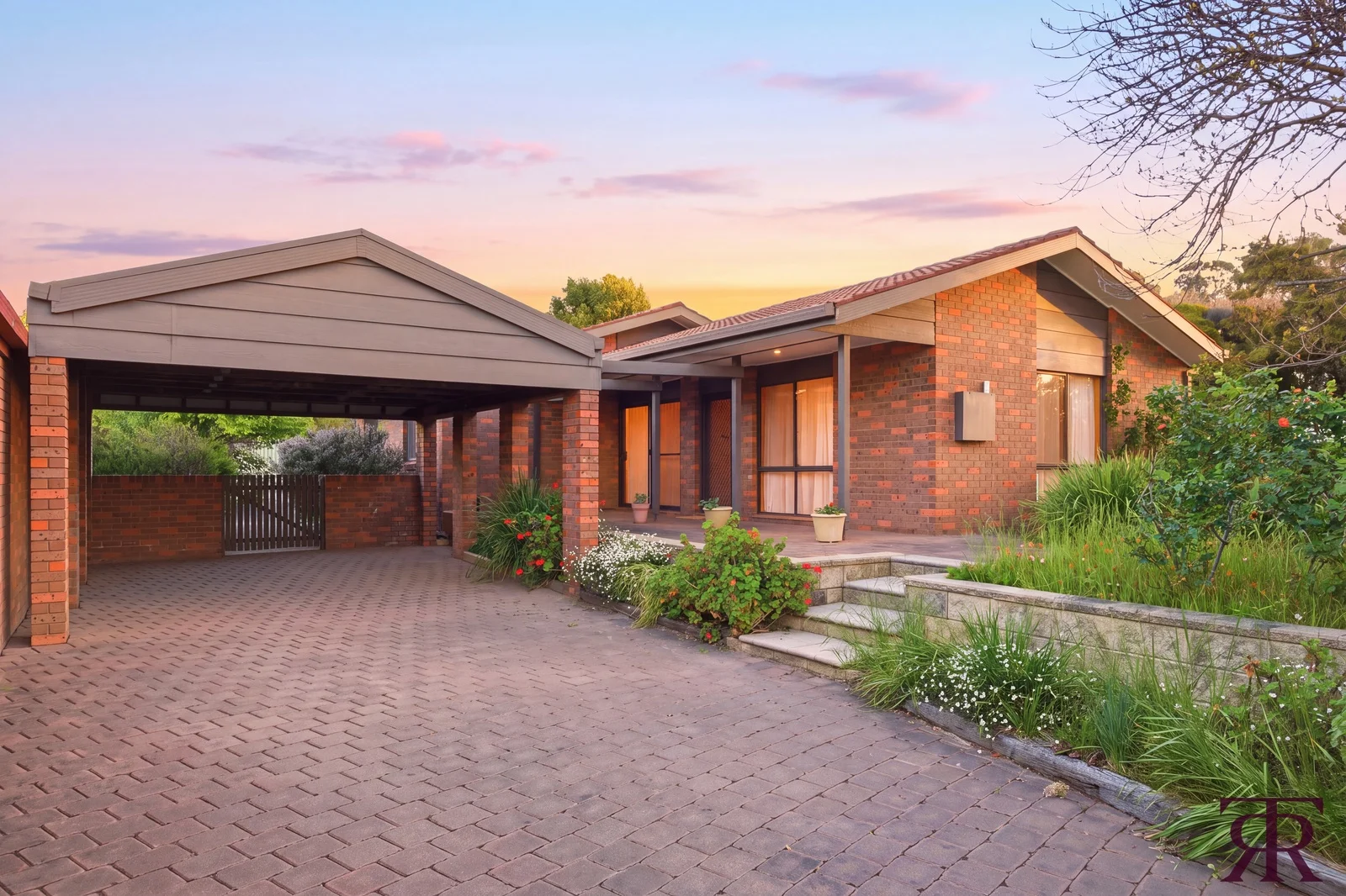 11 Tadgell Place, Florey, ACT 2615