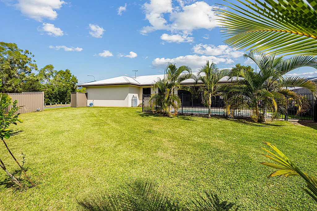 11 Tarantino Crescent, White Rock, Qld 4868