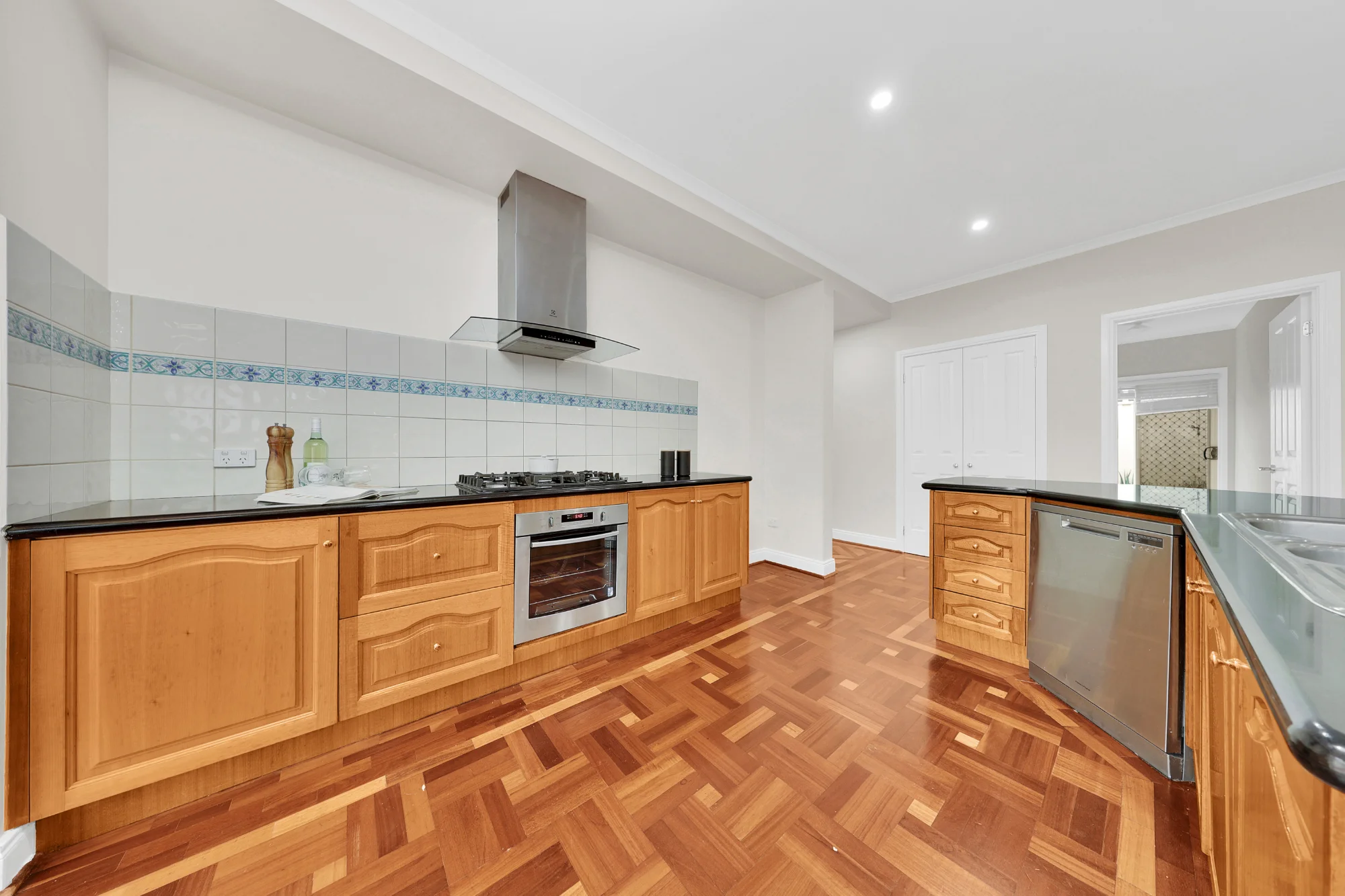 11 TIGRIS COURT, Roxburgh Park, Vic 3064