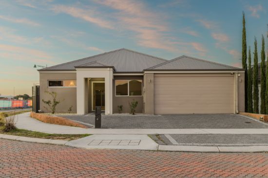 11 Torbay Way, Piara Waters, WA 6112