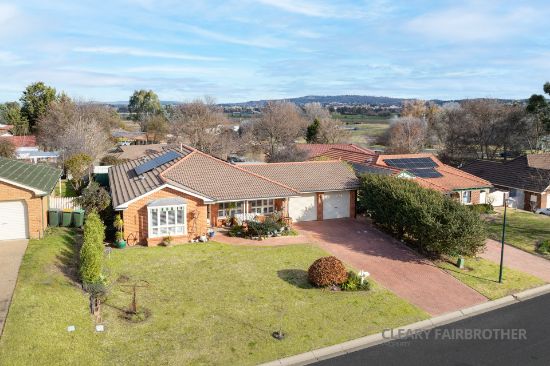 11 Wentworth Drive, Kelso, NSW 2795