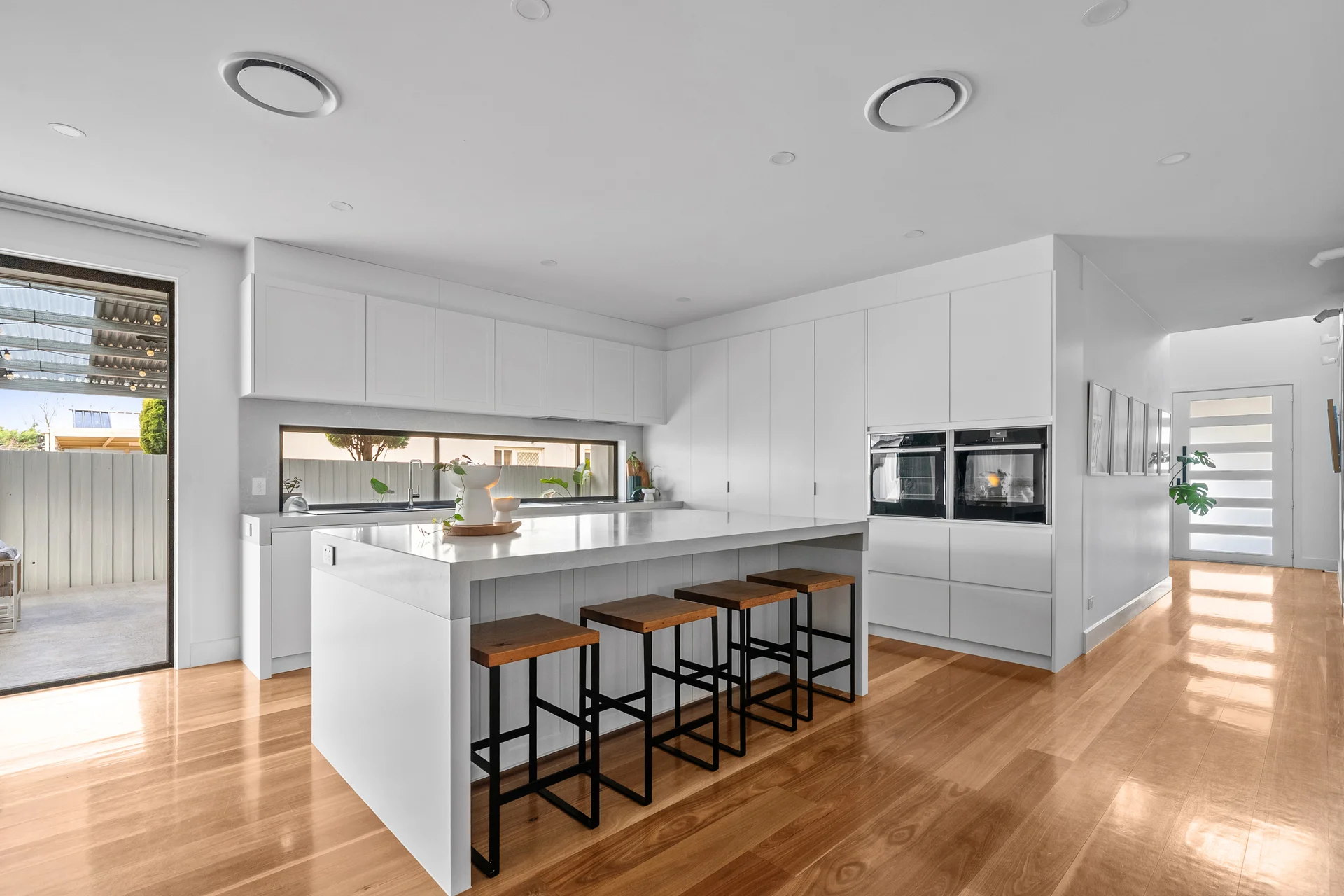 111 Royal Crescent, Hillside, Vic 3037