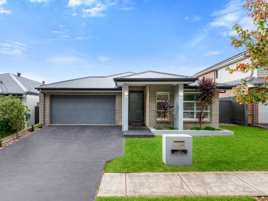 111 Sawsedge Avenue, Denham Court, NSW 2565