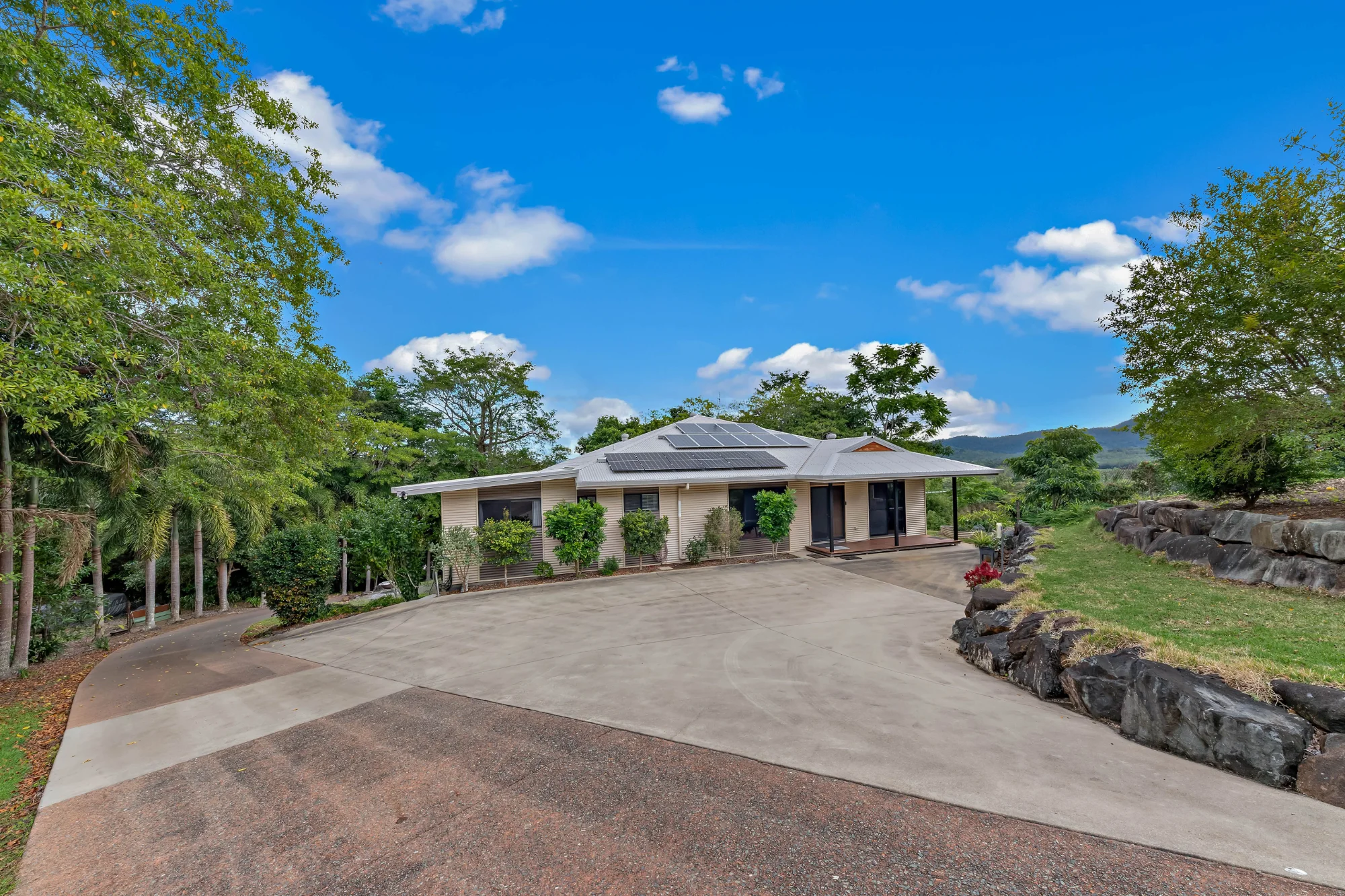 112 Kookaburra Drive, Cannon Valley QLD 4800