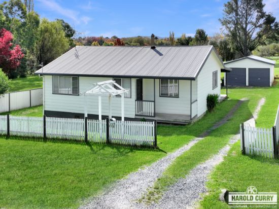 112 Petre Street, Tenterfield, NSW 2372