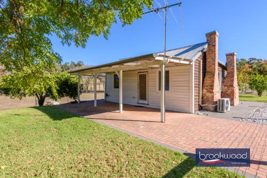 1195 Halifax Place, Mundaring, WA 6073