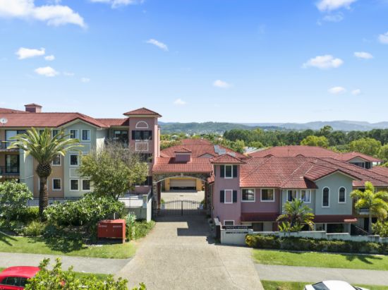 12/2 Geraldton Drive, Varsity Lakes, Qld 4227