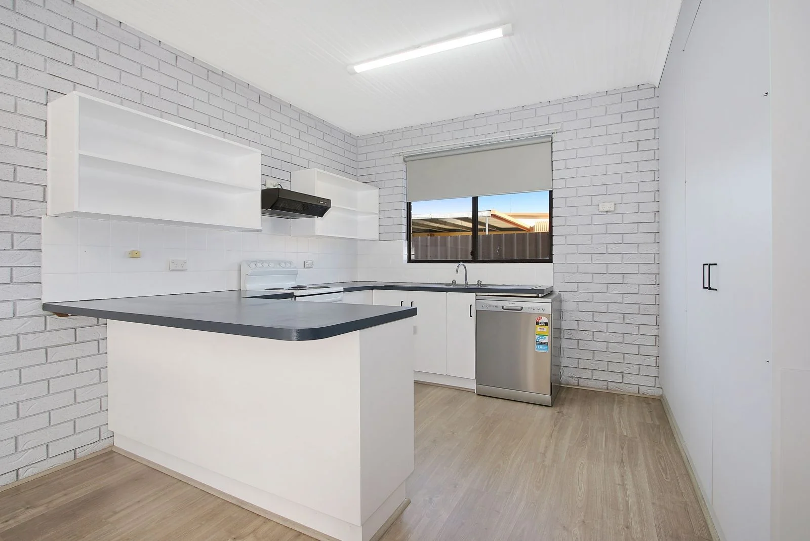 12/413 Bevan Street, Lavington NSW 2641