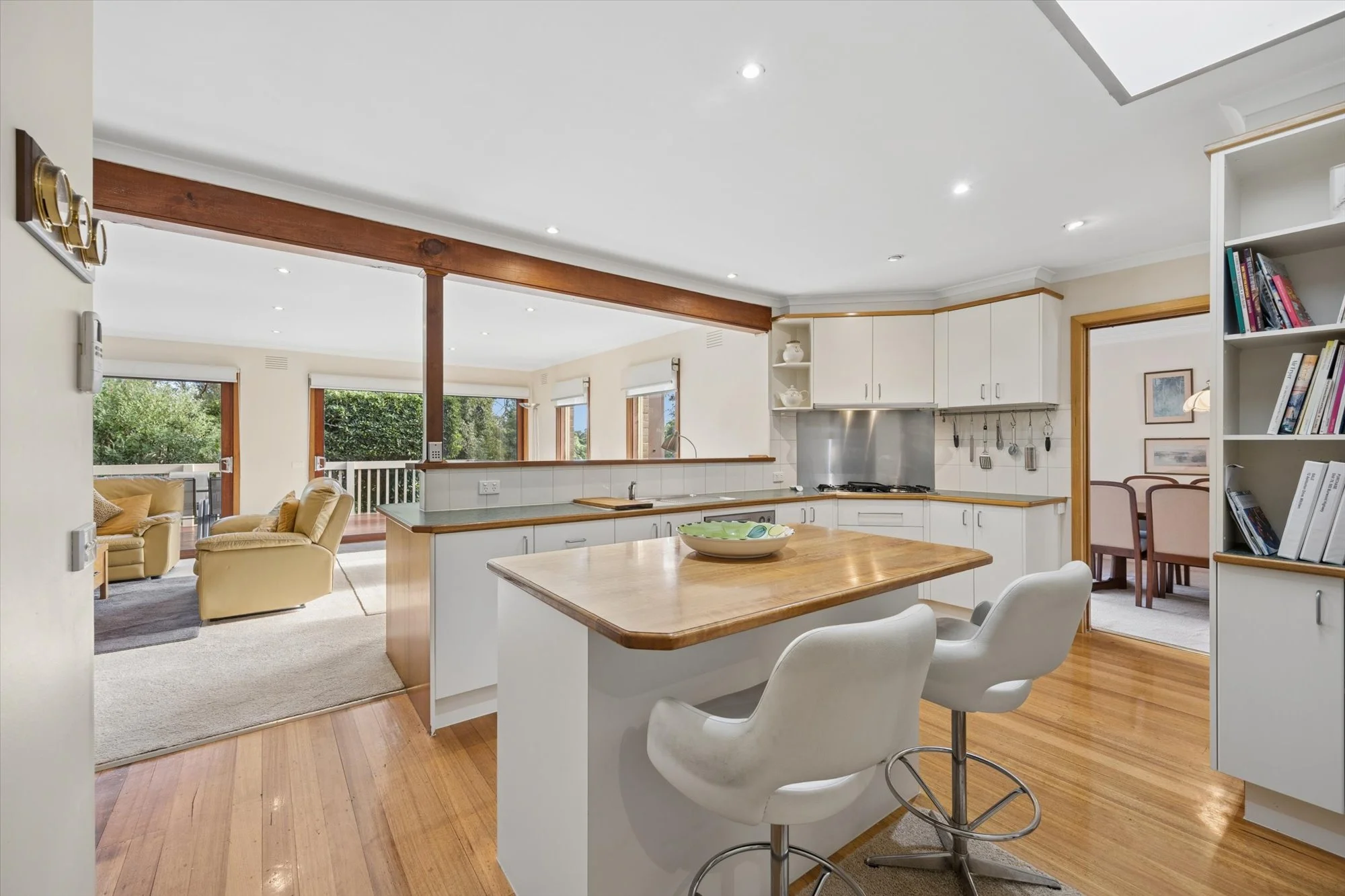 12 Ashburton Drive, Mitcham, Vic 3132