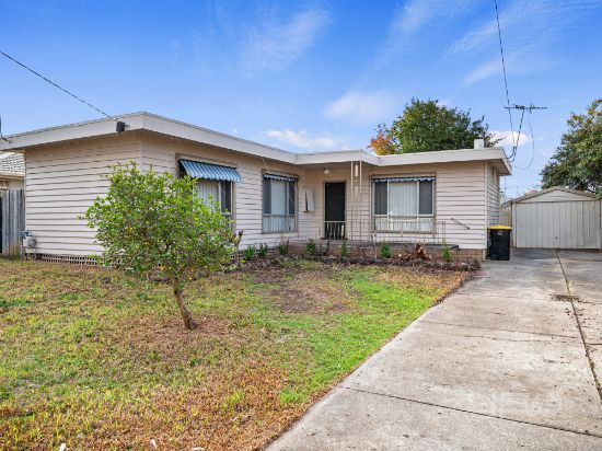 12 Brennan Street, Melton South, Vic 3338
