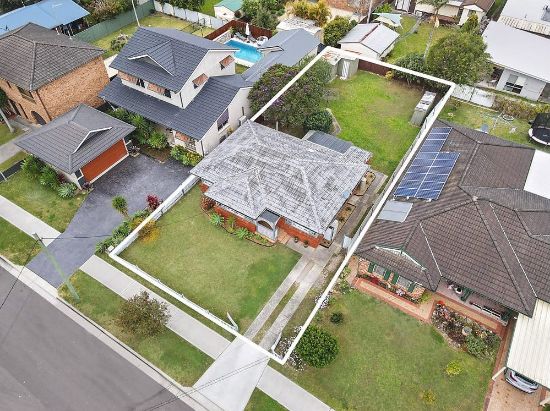 12 Buckingham Road, Berkeley Vale, NSW 2261