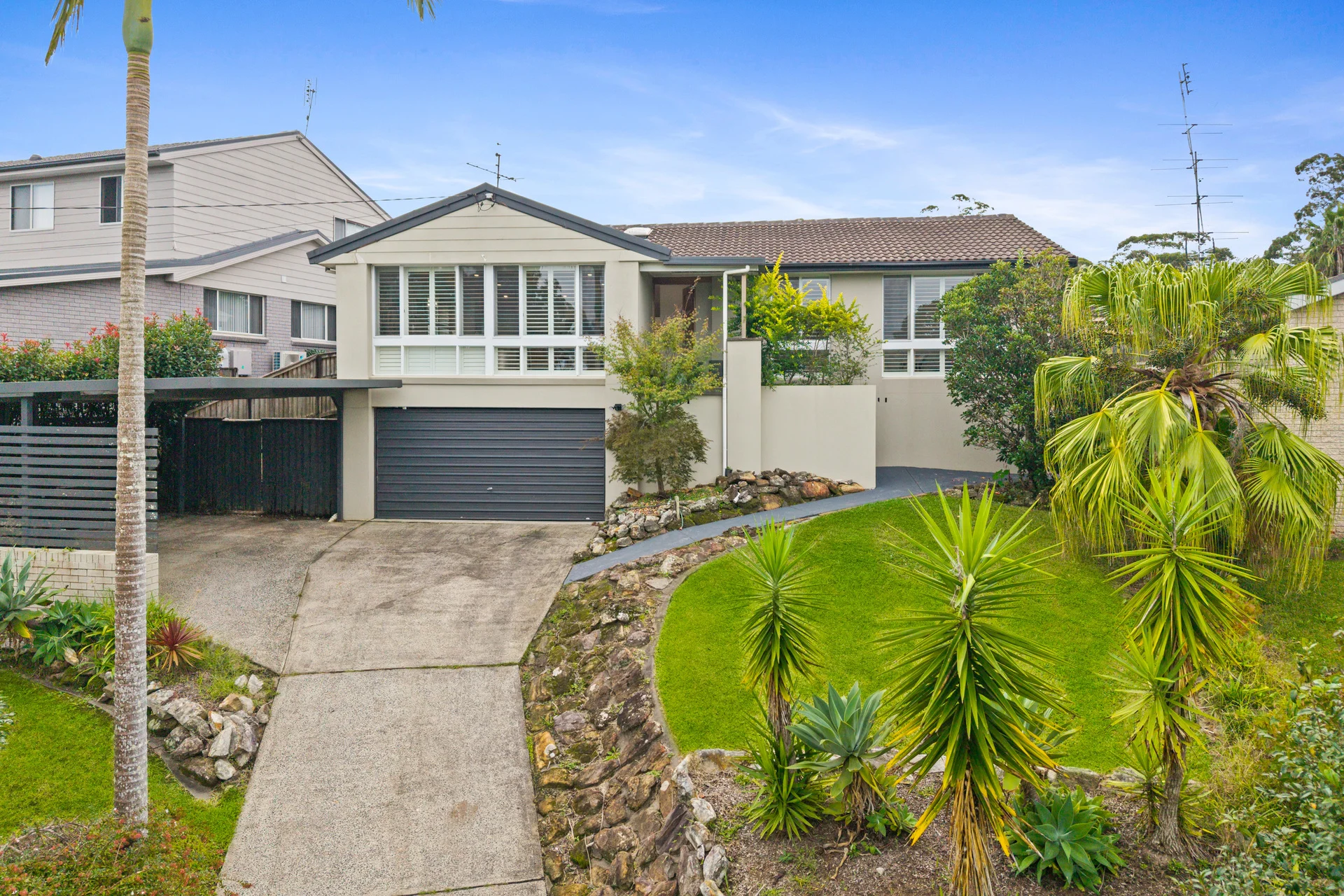 12 Dora Street, Lisarow, NSW 2250