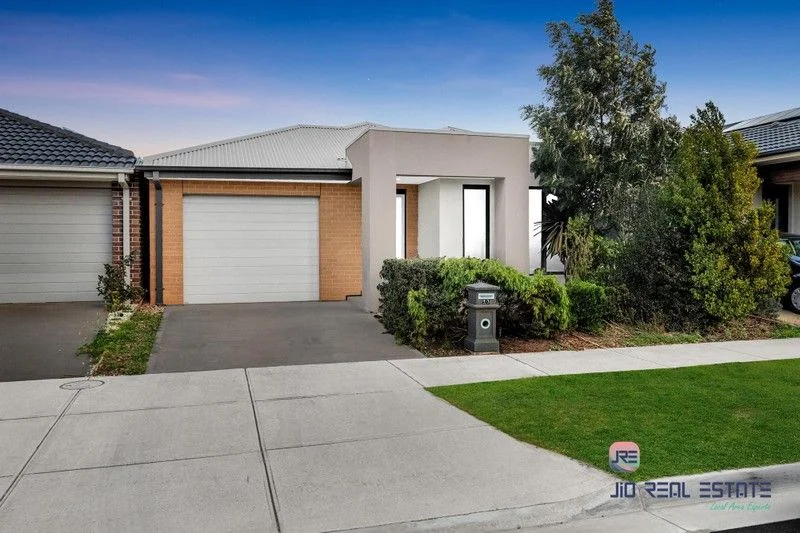 12 Edgware Street, Thornhill Park, Vic 3335