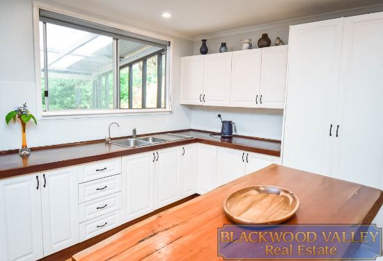 12 Ford Road, Bridgetown, WA 6255
