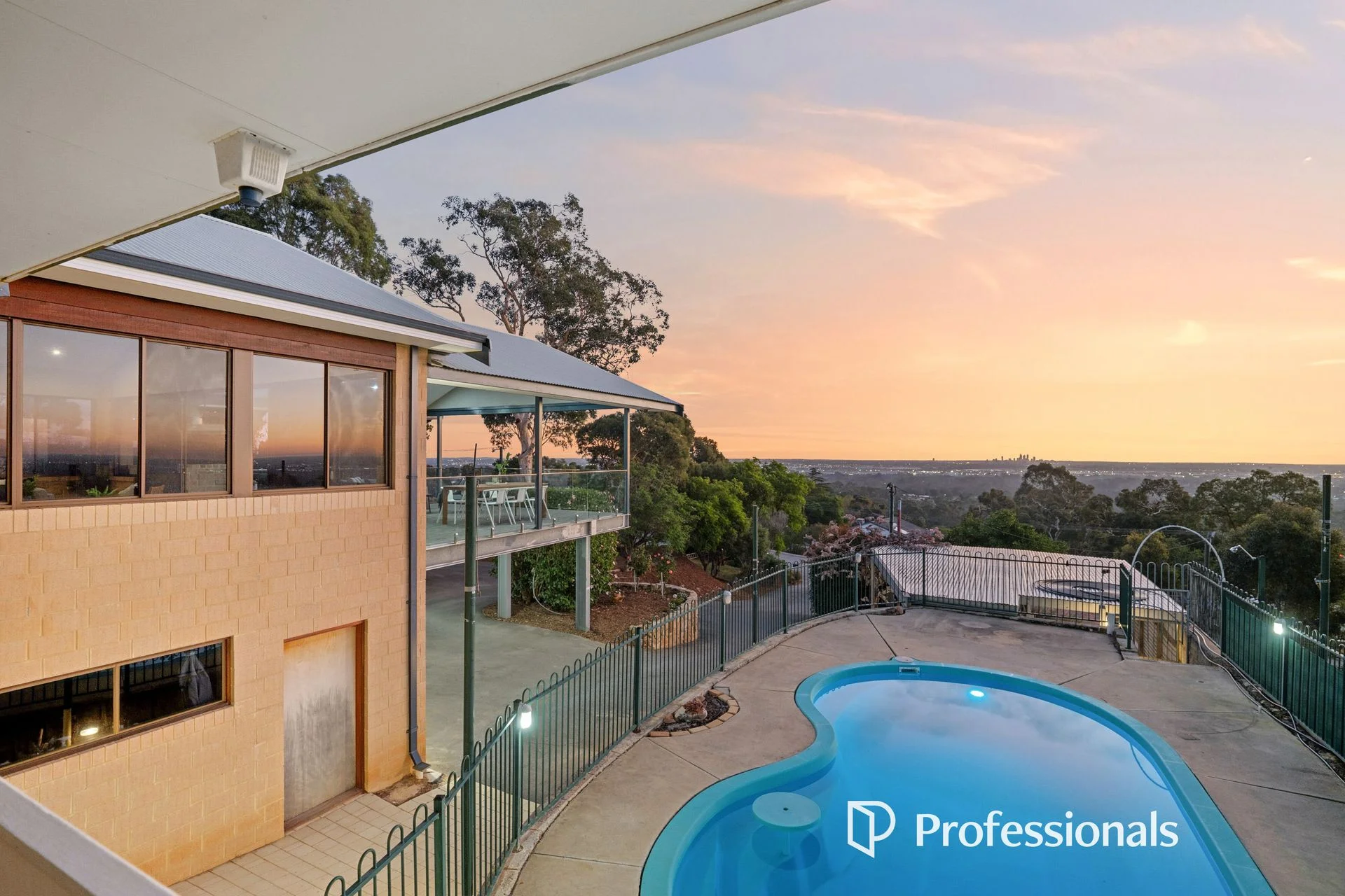 12 Gray Road, Gooseberry Hill, WA 6076