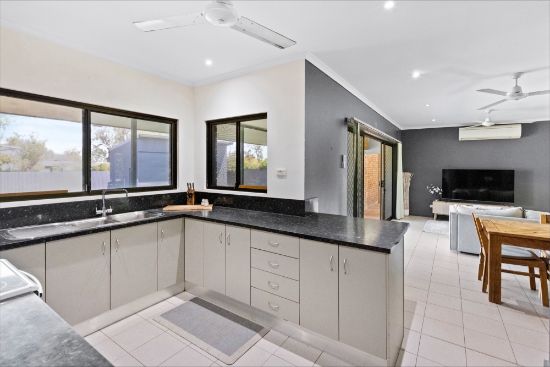 12 Grevillea Road, Katherine East, NT 0850