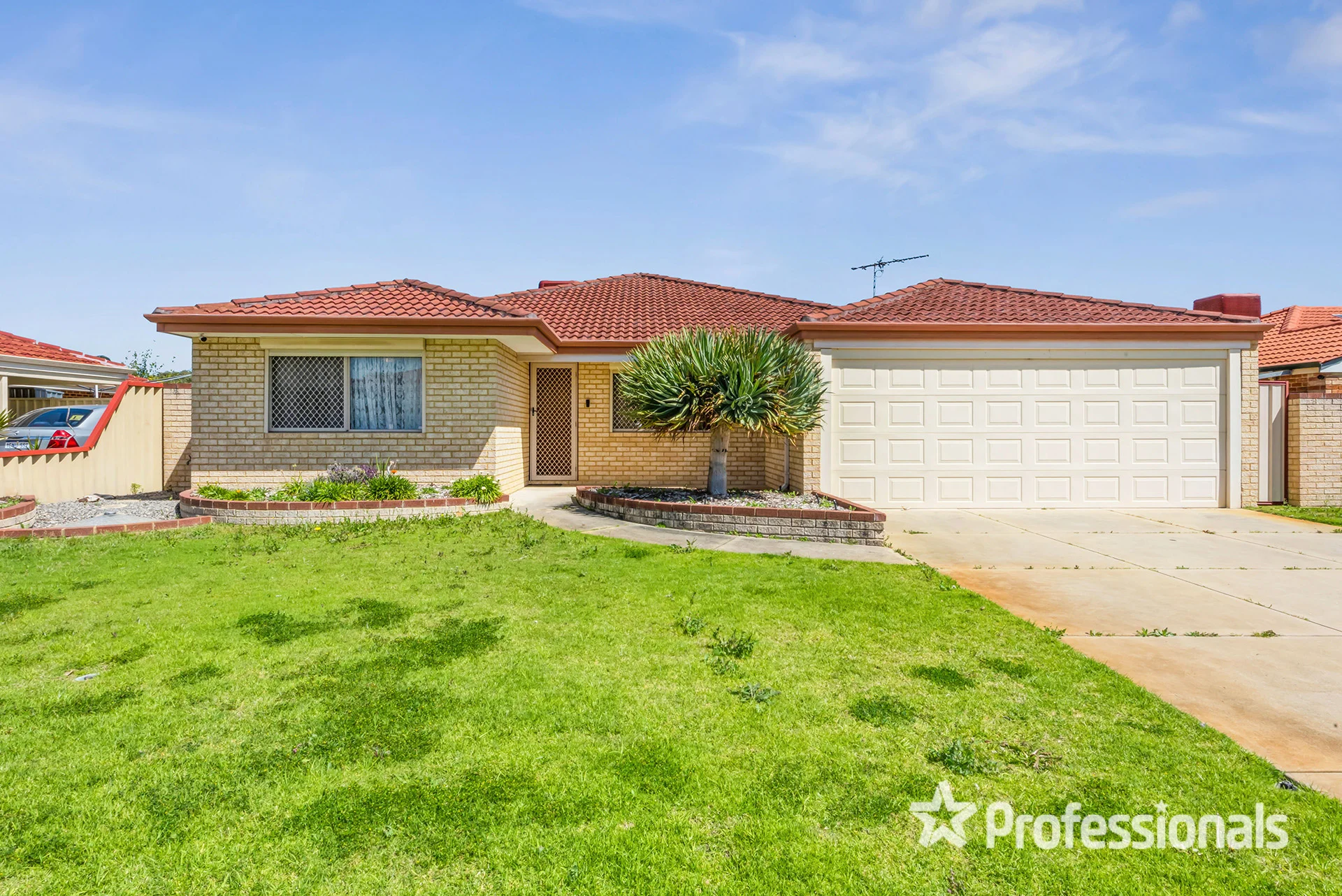 12 Halfmoon Place, Waikiki, WA 6169