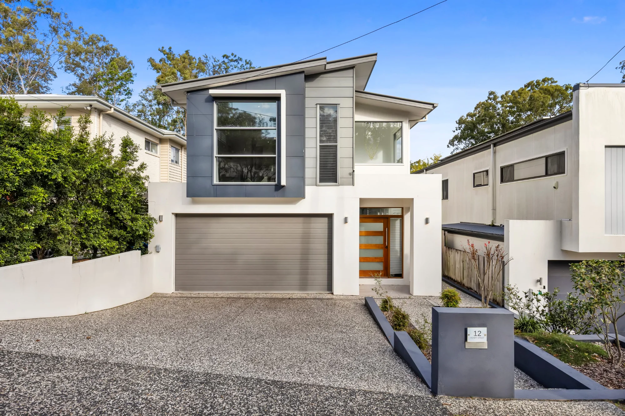 12 Henry Street, Chapel Hill, Qld 4069