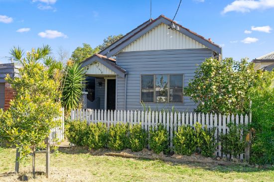 12 Holt Street, Mayfield East, NSW 2304