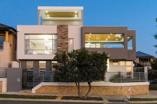 12 Lucretia Circle, North Coogee, WA 6163